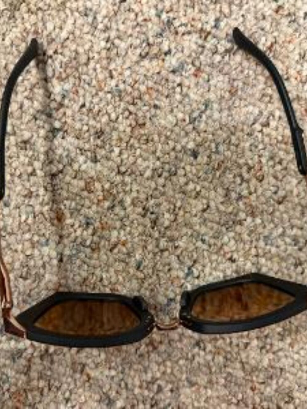 Oakley side swept out of stock on web site rose gold - Picture 2 of 4